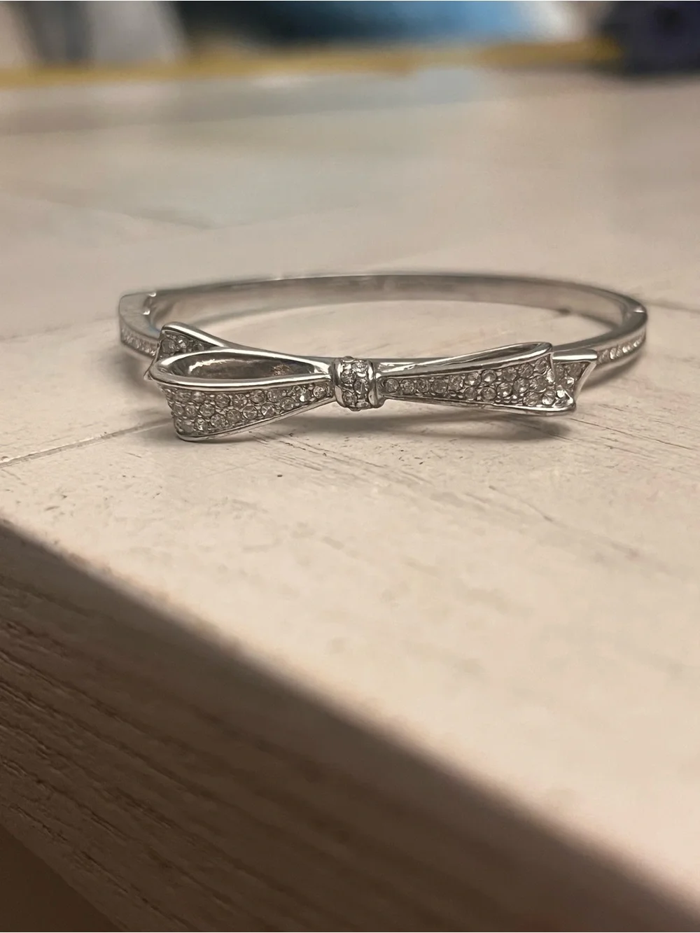 Kate Spade New York Silver Bow Bangle Bracelet - Picture 1 of 2
